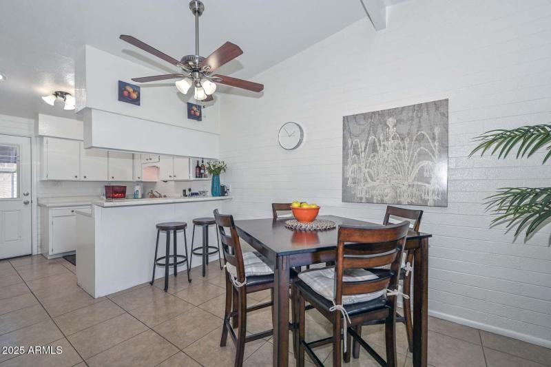 Breakfast Room-Kitchen