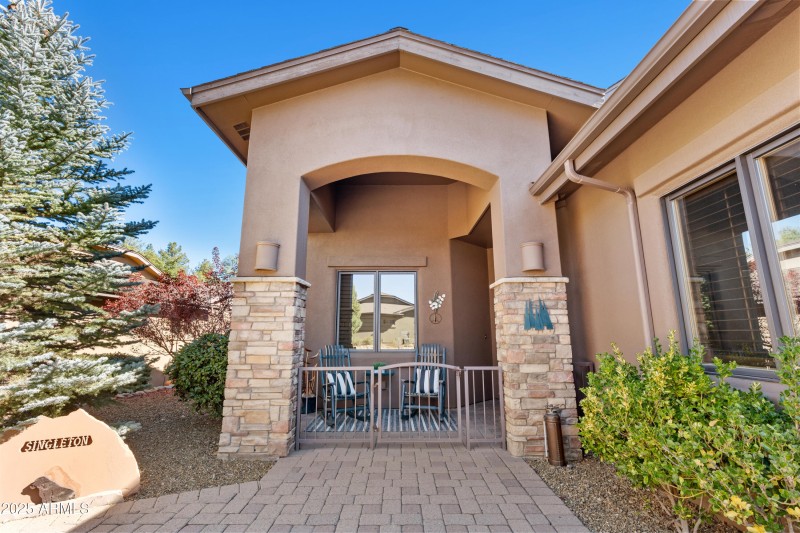 04-Entry to Front Patio