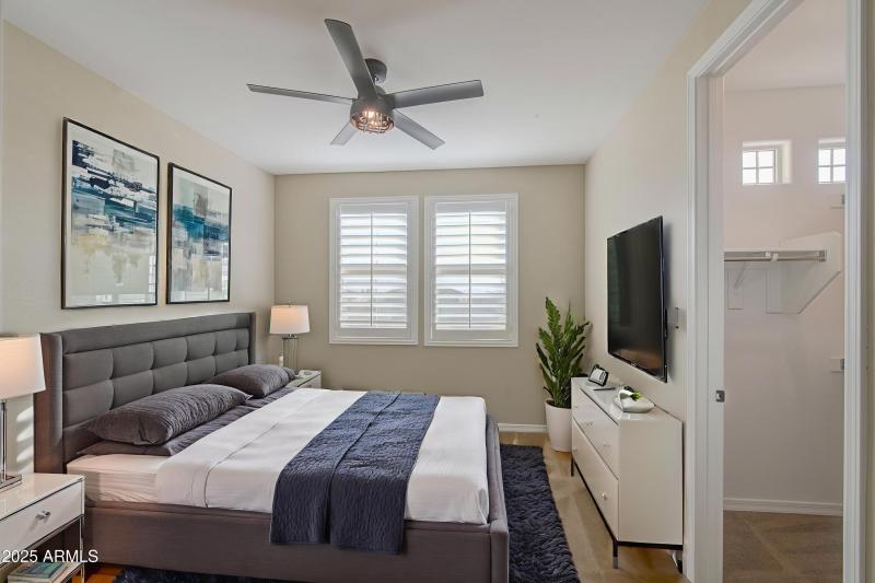 Bedroom-2-pic-1 - Bedroom - Modern - 7