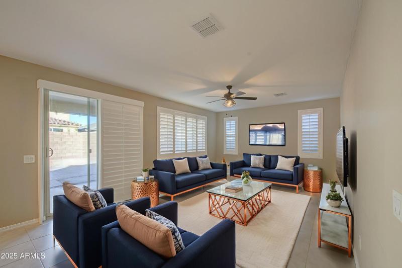 Family-Room-4 - Living Room - Modern - 2