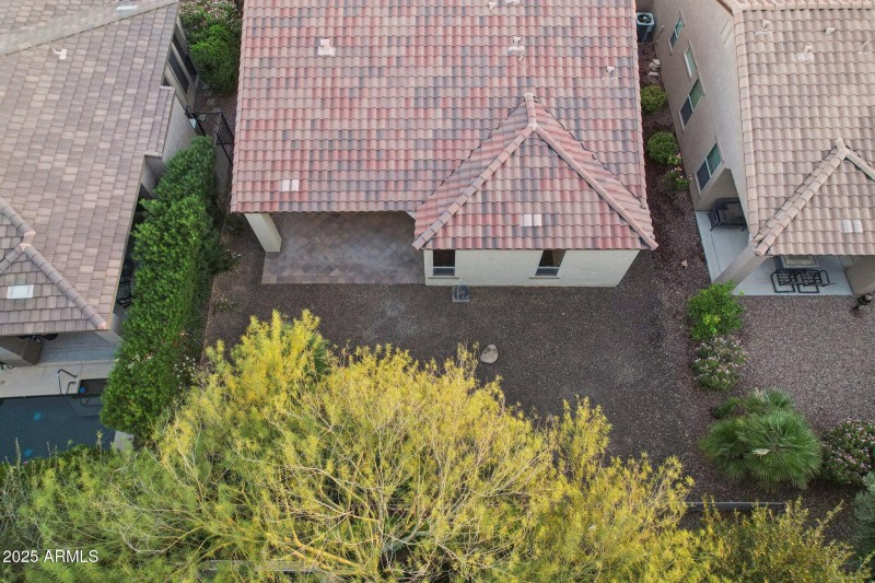 48-web-or-mls-W Rosewood Ln-S1811-046