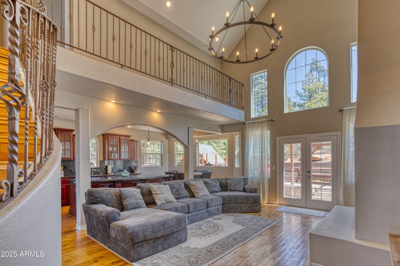 PAX_2537_AuroraHDR2019-edit