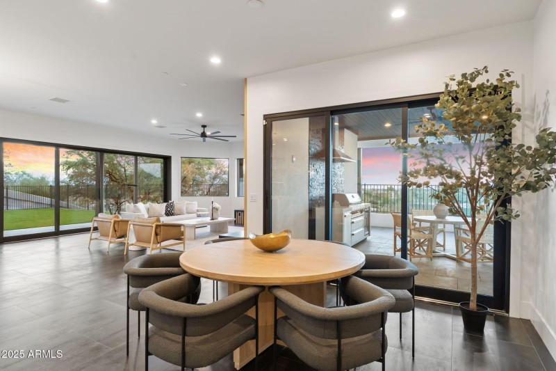 Family Room Dining 2