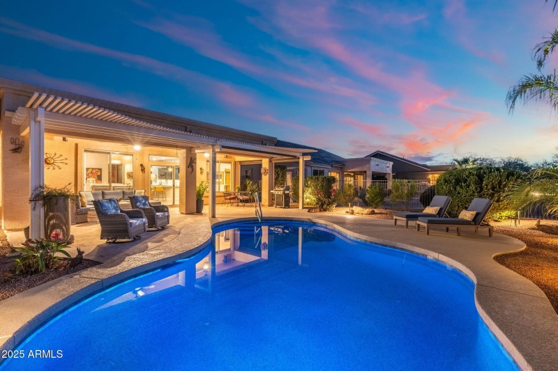 63-web-or-mls-QVB09844-HDR-Edit