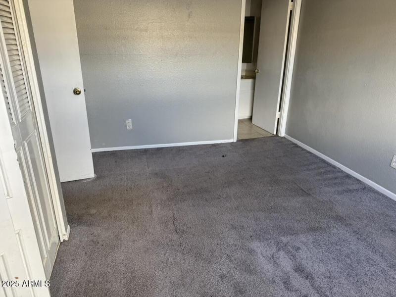 F1D7A921-C6B0-4E5B-9BC3-F08319B1A134_1_1