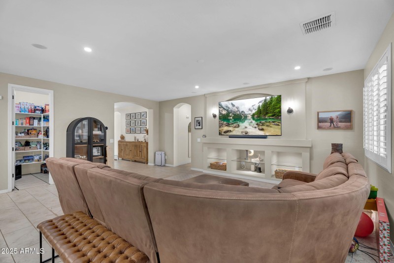 10-web-or-mls-Eliana-7