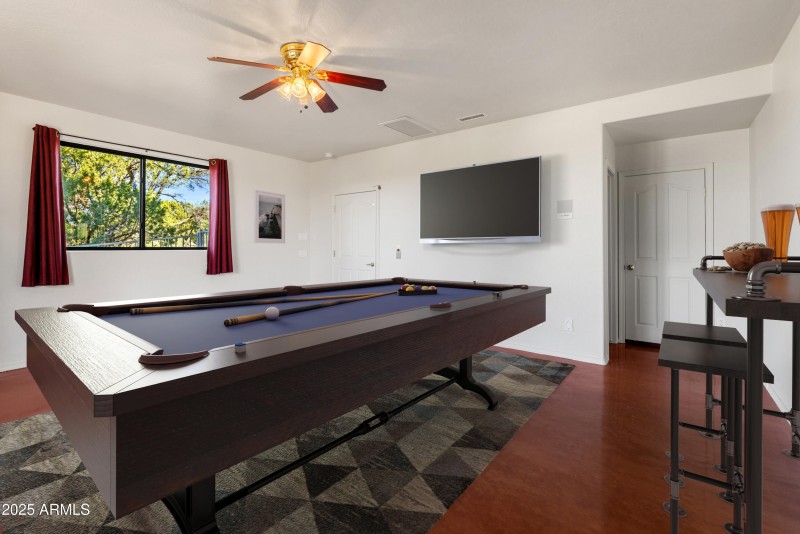 Property_81D7_034_Downstairs_Bedroom_19-