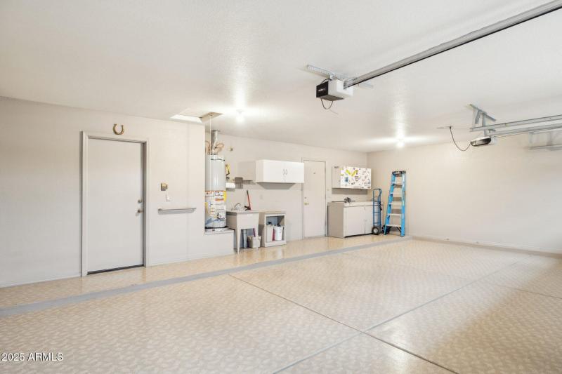 27-web-or-mls-19839-n-109th-ave