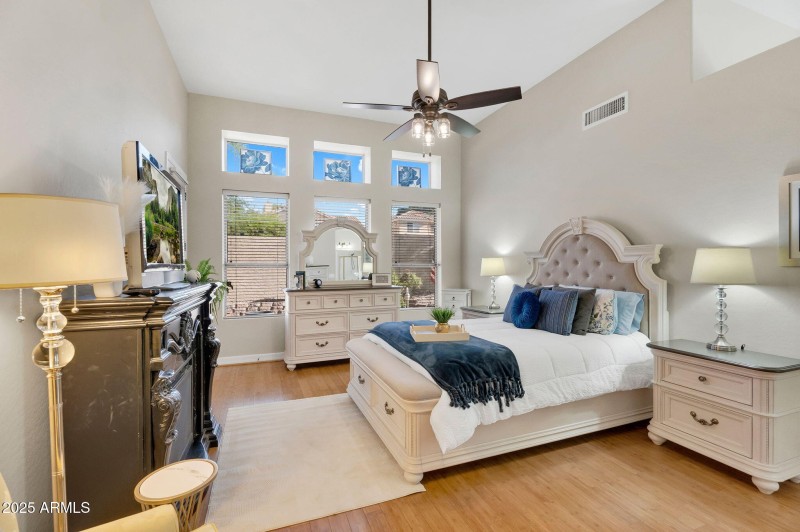 18-web-or-mls-3661 N Katmai - 17