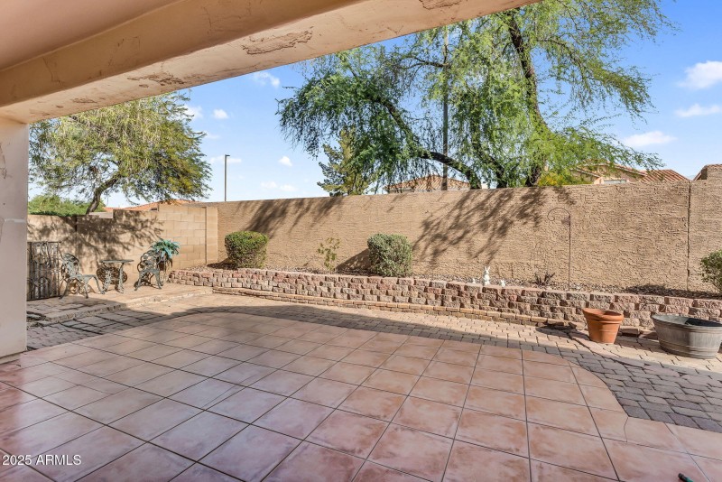 37-web-or-mls-3661 N Katmai - 34