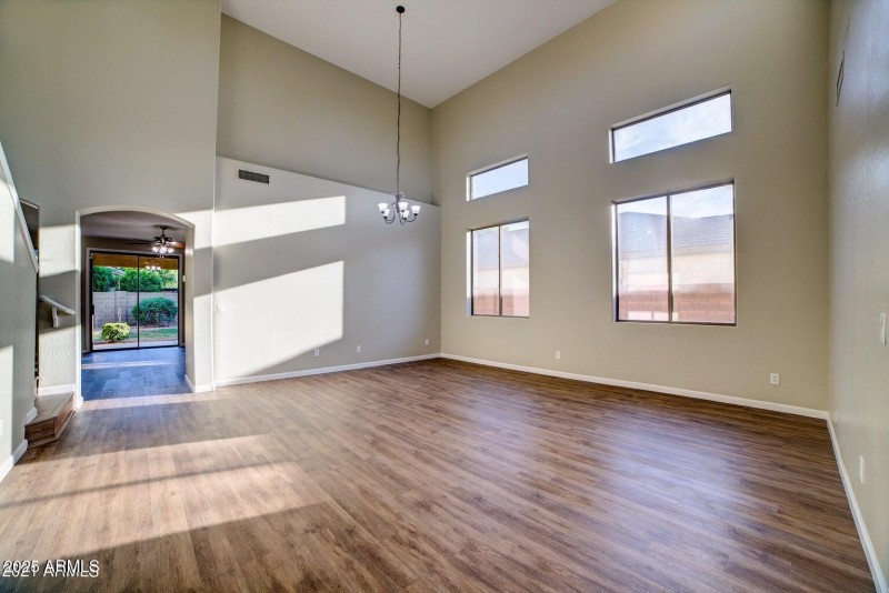 20210429033110892892000000-o