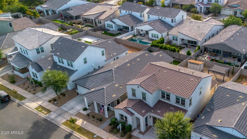 photo1 aerial Thunderbolt