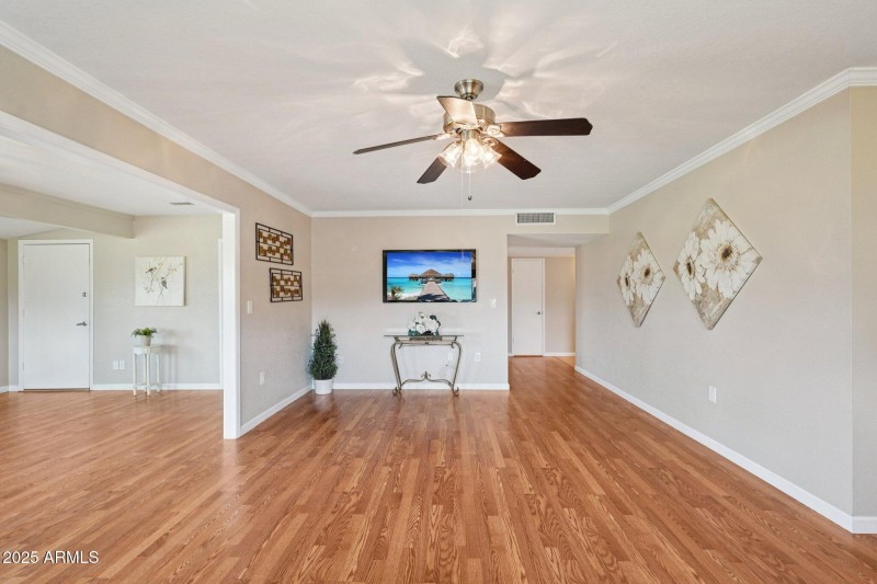 14-web-or-mls-N 109th Dr-S1611-014