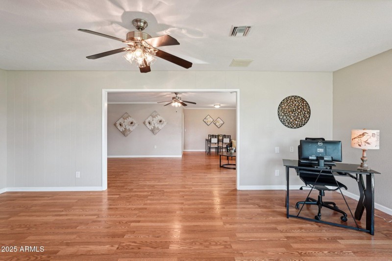 22-web-or-mls-N 109th Dr-S1611-022