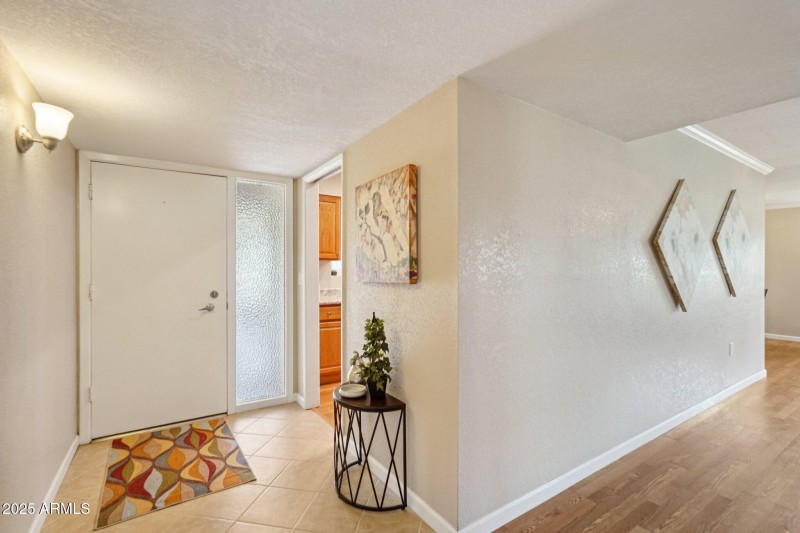 43-web-or-mls-N 109th Dr-S1611-043