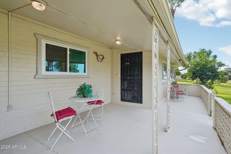 55-web-or-mls-N 109th Dr-S1611-055