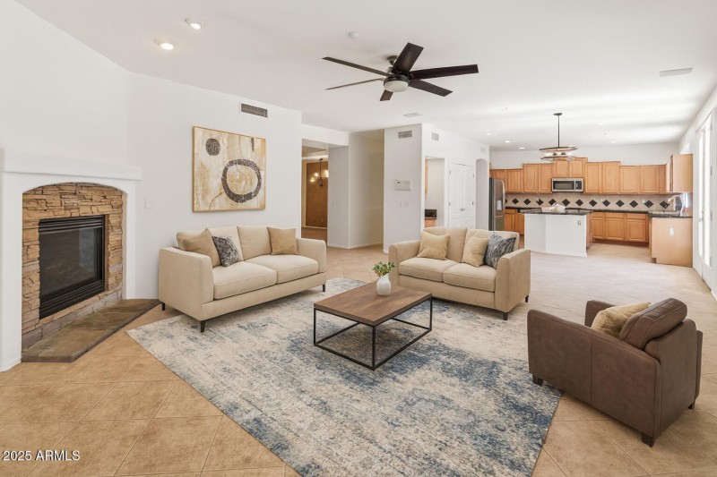 5ad28301-47f3-4b92-8561-206d7ff558bd