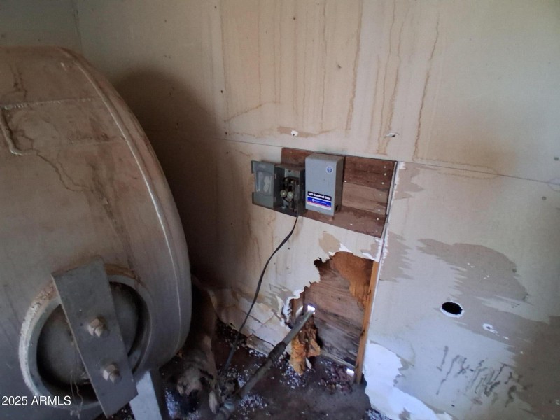 28 COUNTY ROAD N8171