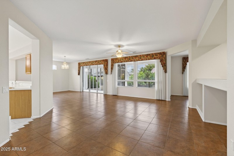 12_14645_W_Via_Manana12_mls