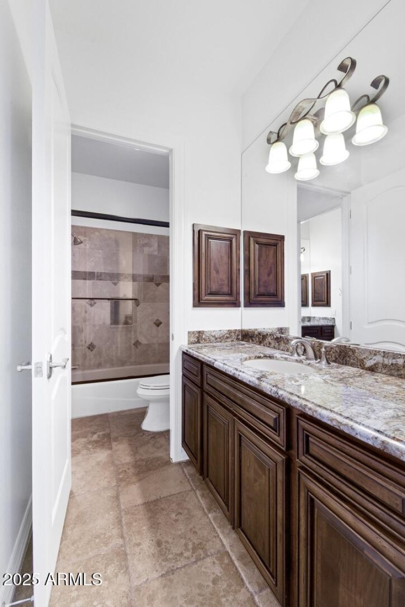 Jack n Jill with separate vanities