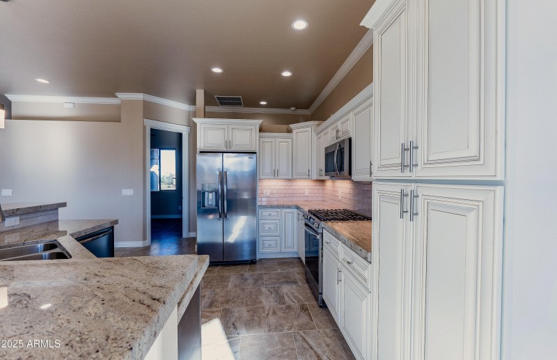 20251105-4224_CrapeMyrtleCt_20251105_Sie