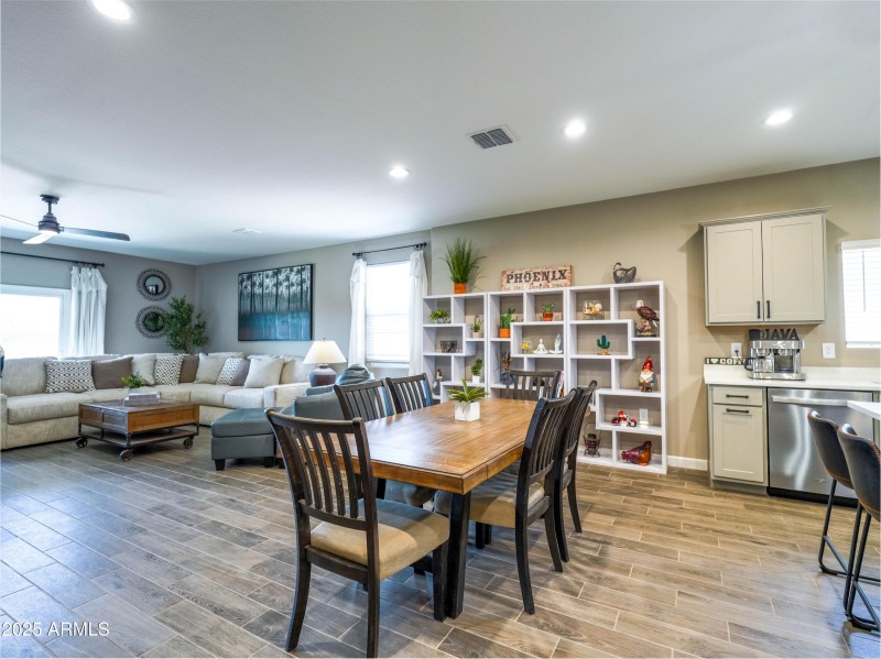 Aleutian Dr_Dining Area in Great Room