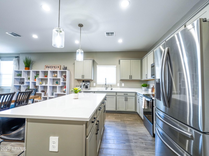 Aleutian Dr_Large Island w/ Storage