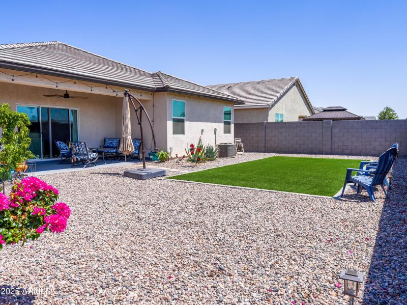 Aleutian Dr_Desert Landscaping & Turf