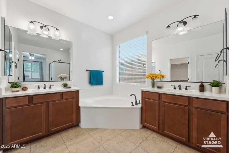 41-Primary Bathroom (Virtually Staged)