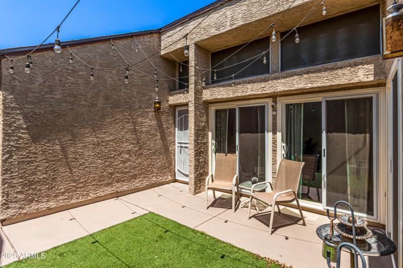 689c56_02 - Southern