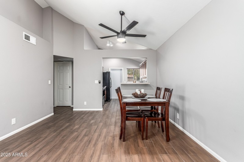 689c56_09 - Southern