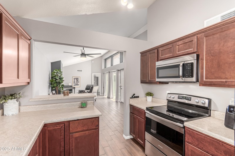 689c56_11 - Southern