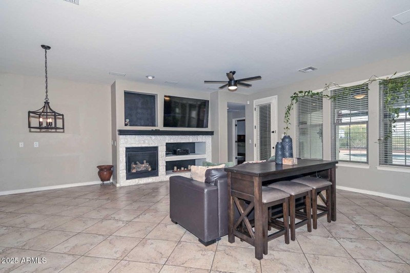 Family Room-Breakfast Room