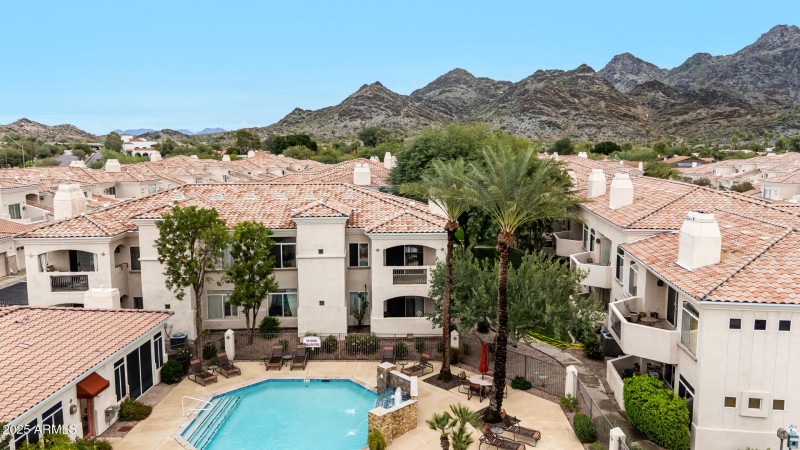 Canterra at Squaw Peak Condominiums