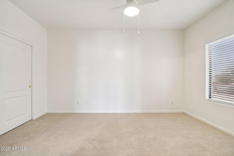 26-web-or-mls-E Jordan Ln-S2011-026