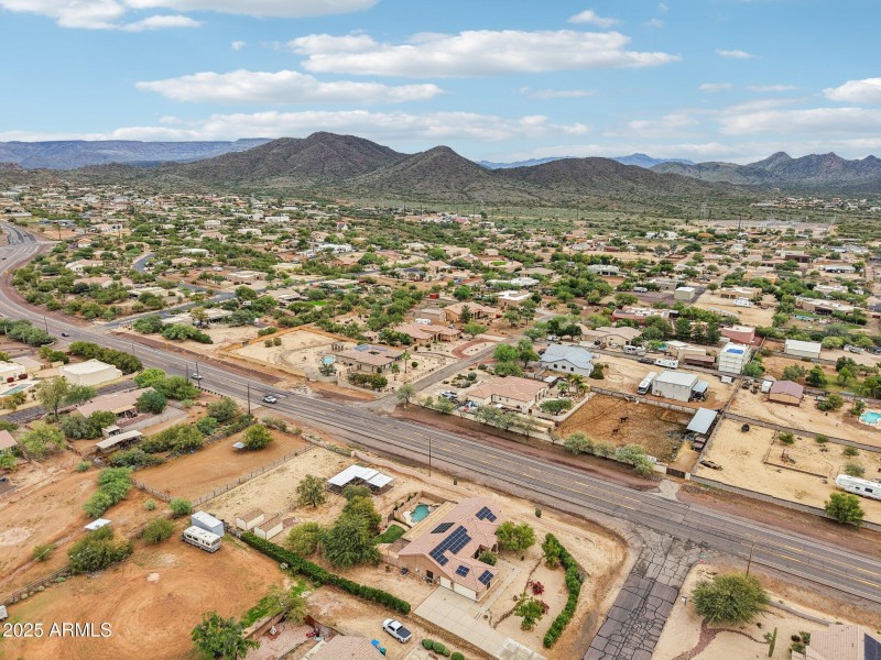 52-web-or-mls-E Jordan Ln-S2011-052