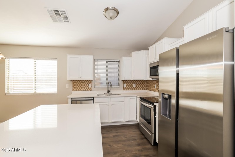 003-photo-kitchen-14946616