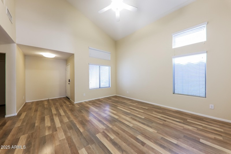 005-photo-living-room-14923586