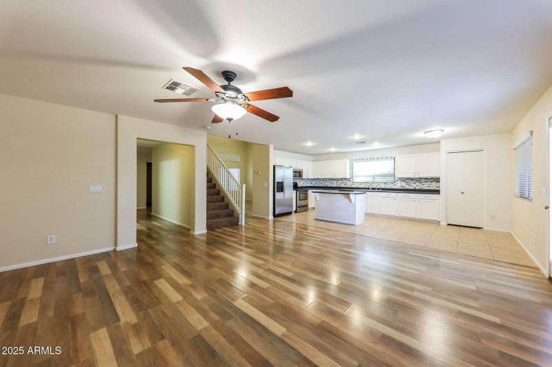 009-photo-living-room-14923573