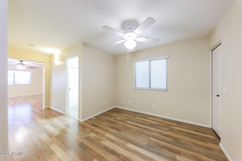 017-photo-bedroom-14923588