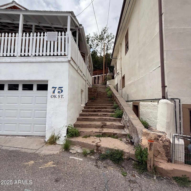 Stair Access From Ok St