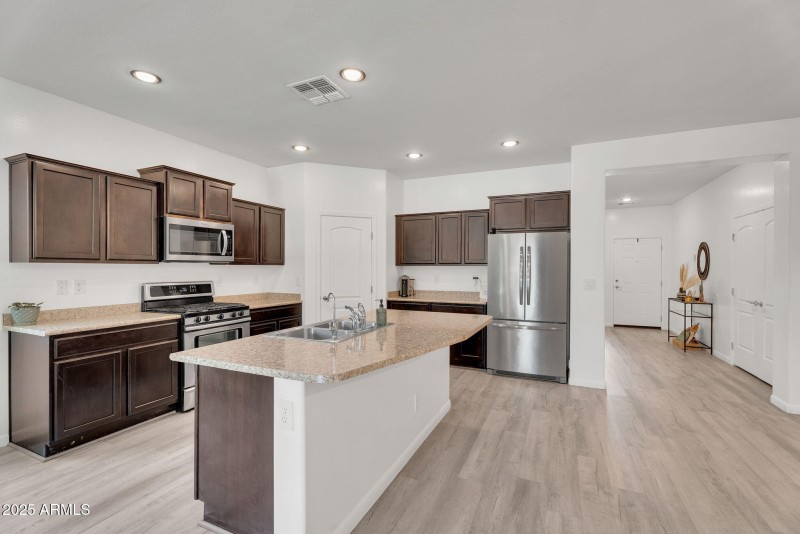 19-web-or-mls-6579 W Georgetown Way-8