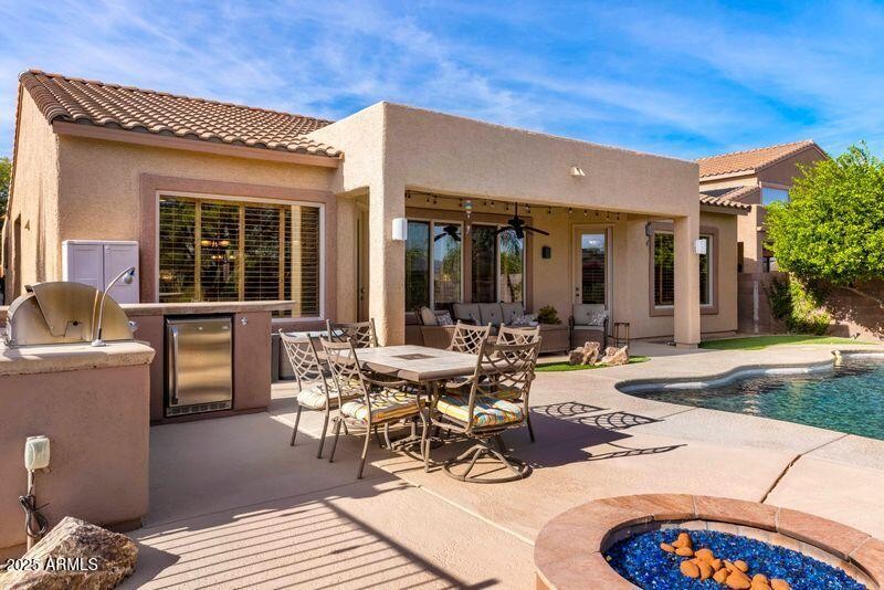 Outdoor Built In BBQ, Fridge, Firepit &