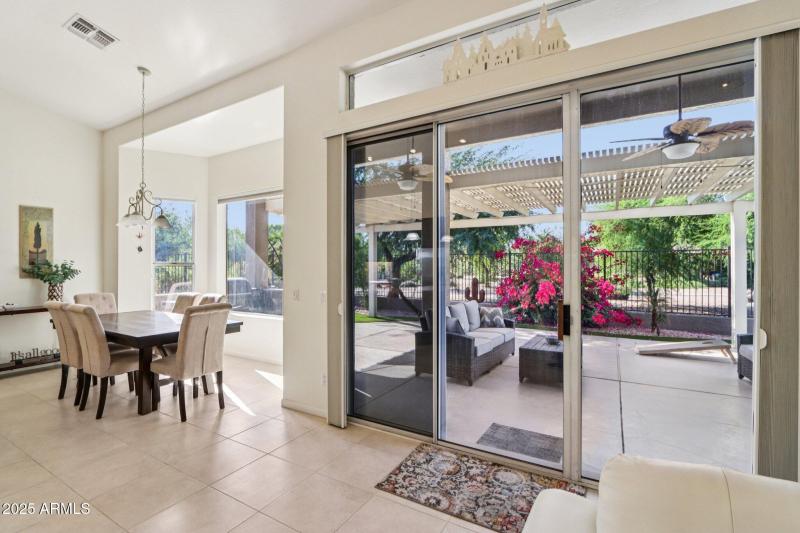 16-web-or-mls-N Palmer Dr-S1511-014