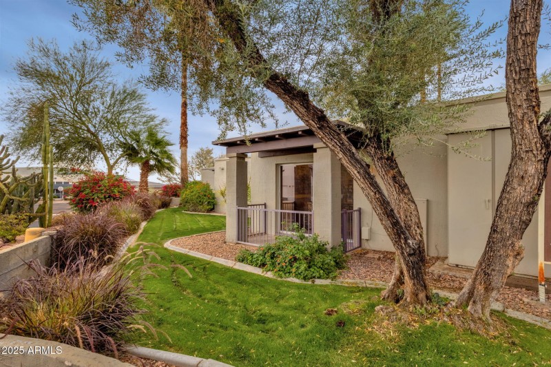 23-web-or-mls-16819-e-gunsight-dr-a3