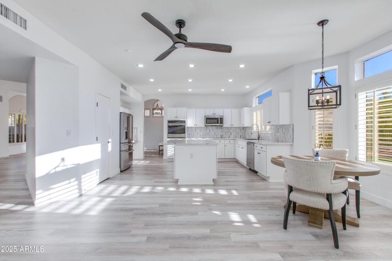 Kitchen + Breakfast Nook