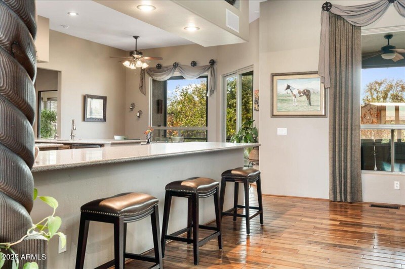 026-Kitchen Bar Area