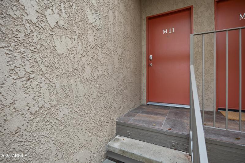 5525 E Thomas Rd M11-5