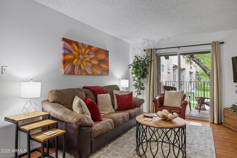 5525 E Thomas Rd M11-10