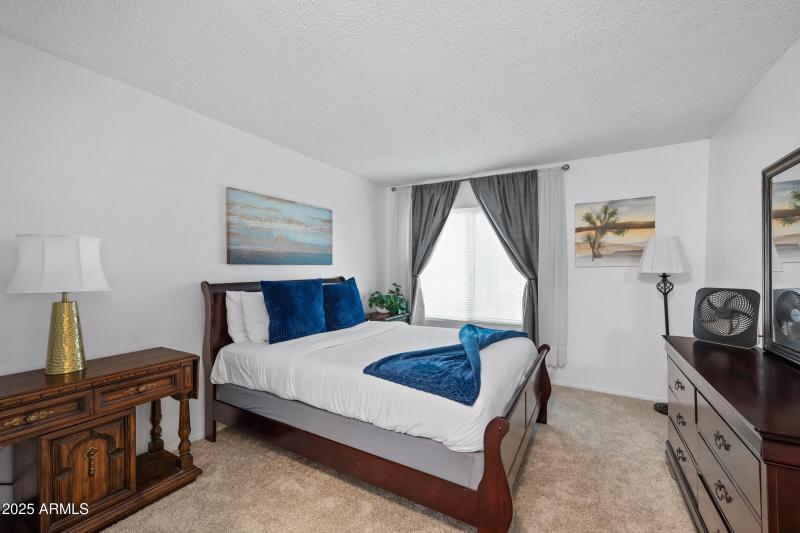 5525 E Thomas Rd M11-21